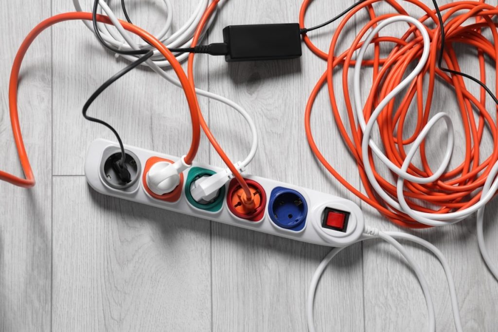 Elektriker advarer: Dette må du ALDRIG tilslutte til en forlængerledning