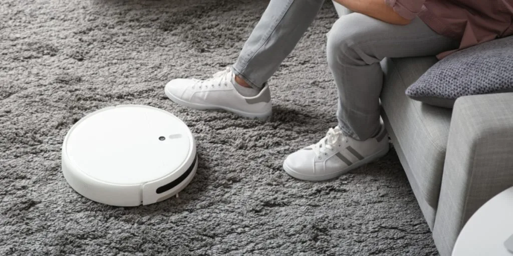 Hackere overtager robotstøvsugere, så de kan fornærme deres ejere og jage kæledyr