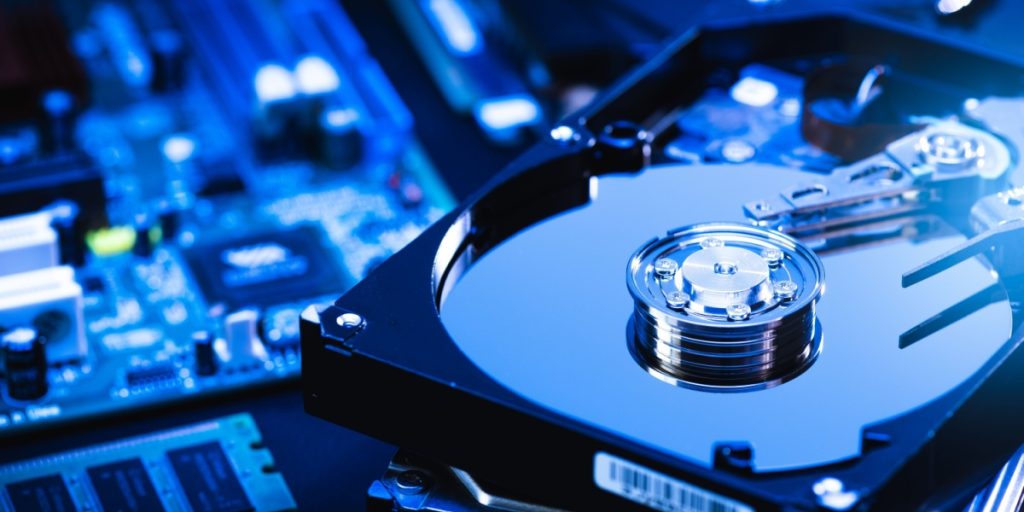 Mand købte ‘ny’ harddisk: Da han tilsluttede den, fandt han filer til værdi af tusindvis af kroner