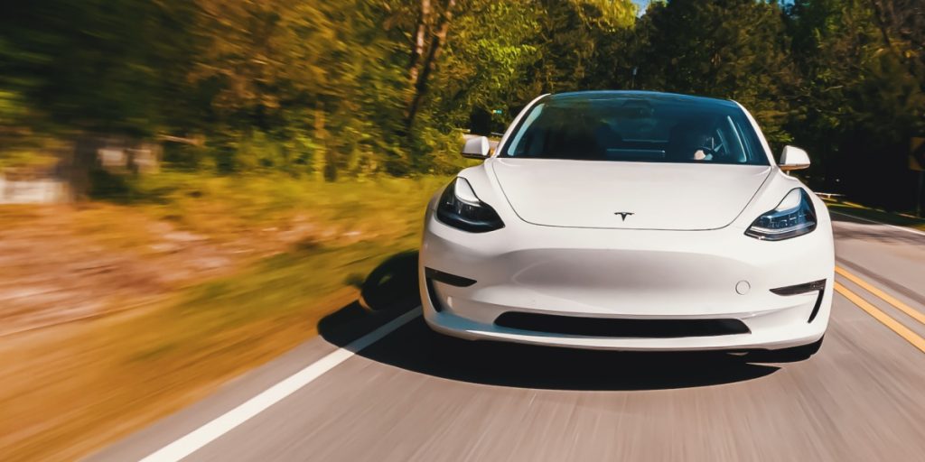 Tesla-aktien er lige steget 25 procent – Her er hvorfor