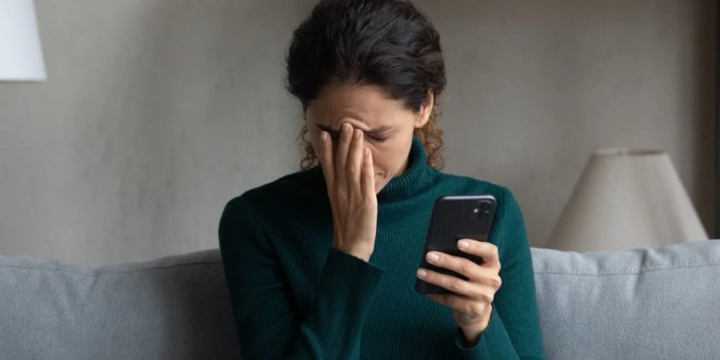 Førende psykolog afslører: Sådan stopper du nemt din afhængighed af sociale medier