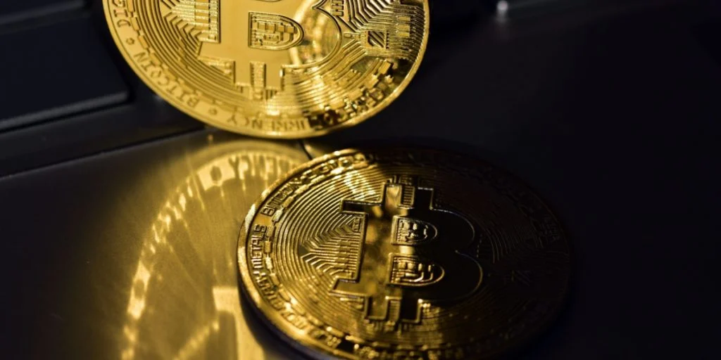 To brødre stjal knap 200 millioner kroners kryptovaluta på 12 sekunder: Nu er de fundet