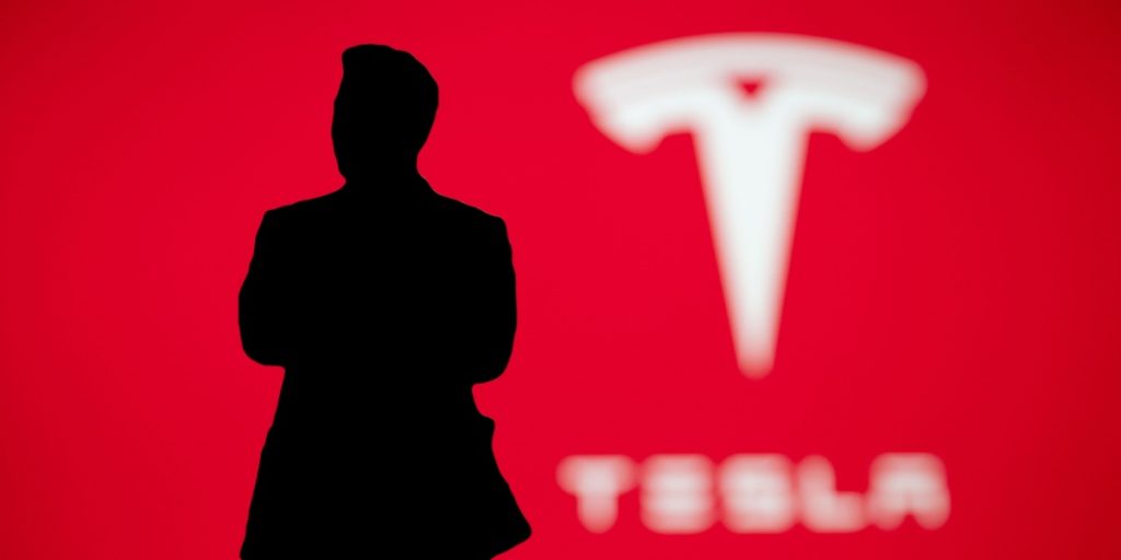 Tesla afviser rygte: Vil beholde Elon Musk