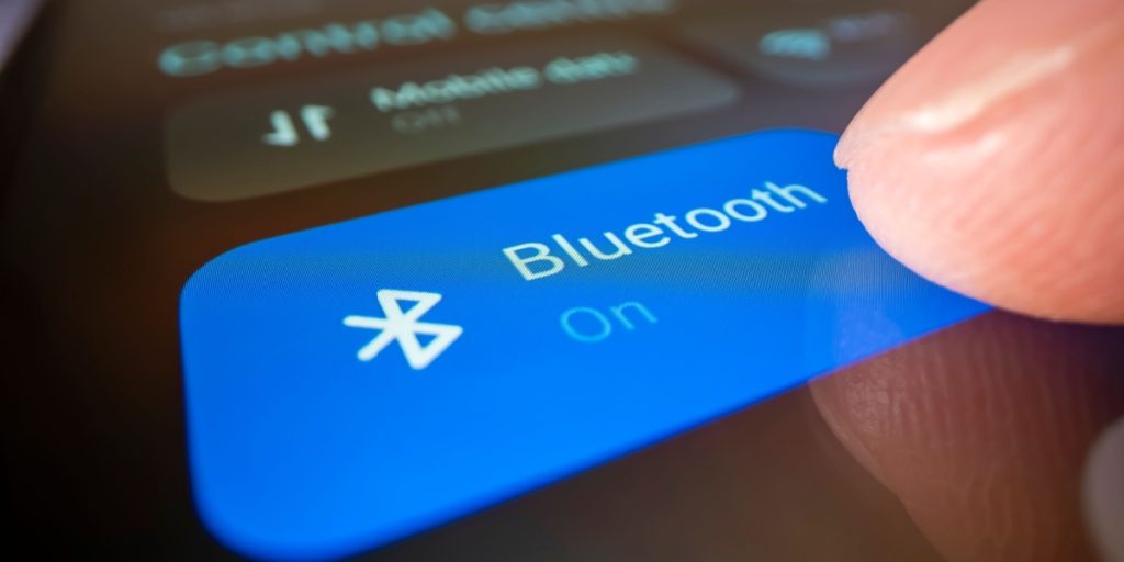Hvorfor du bør slå Bluetooth fra på din telefon
