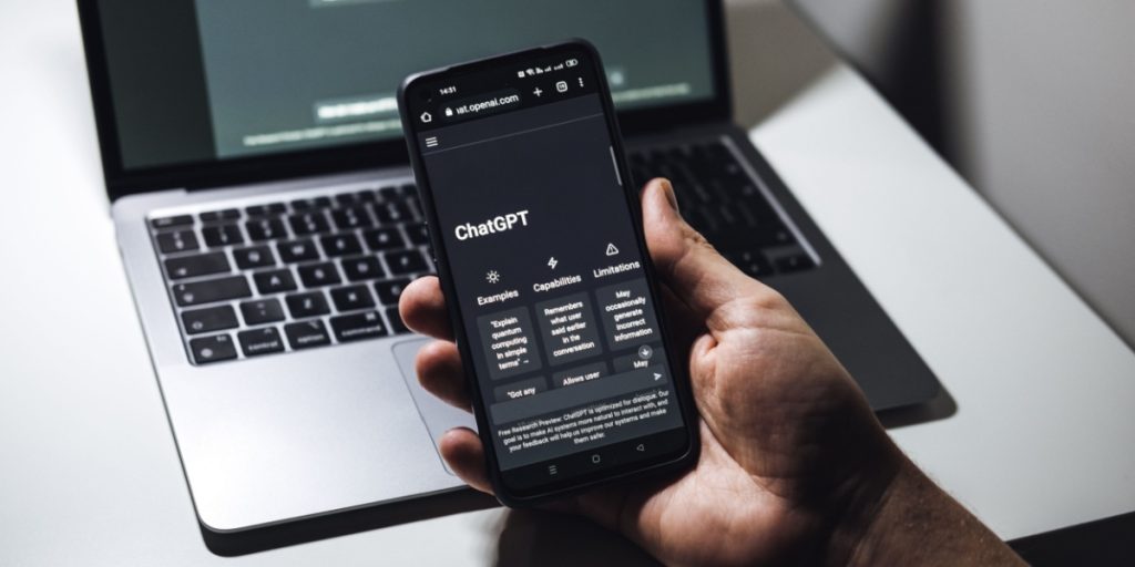 Vandvittig opdatering: ChatGPT kan nu både se, høre og tale