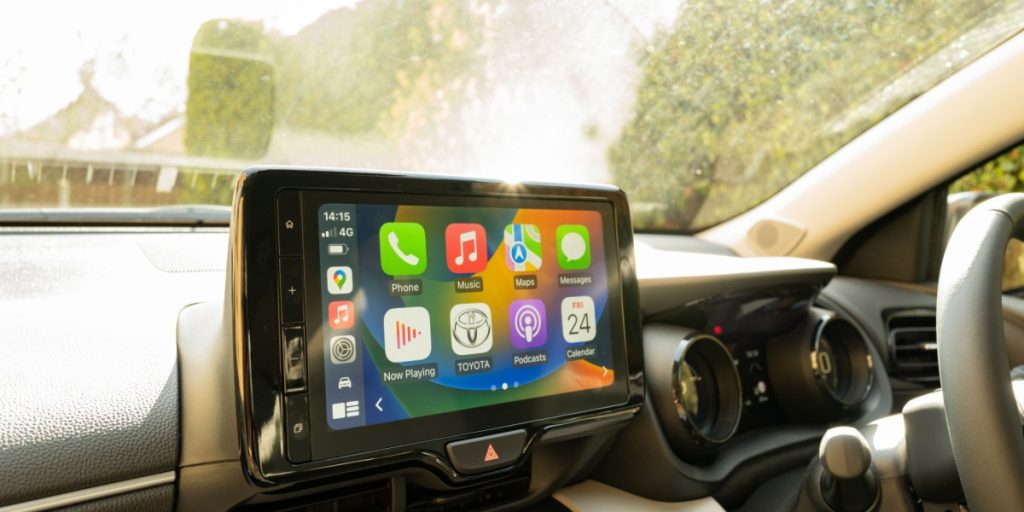 Nu kan du snart streame både film og serier i Apple CarPlay