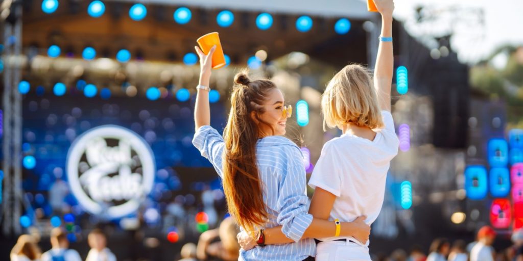 Her er de 3 vigtigste tech gadgets, du skal huske at tage med på festivalen