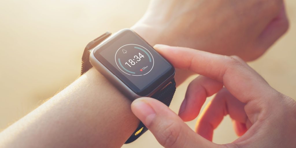 Læge melder klart ud: Stop med at bruge dit smartwatch til at overvåge dette