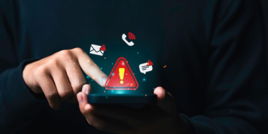 Advarsel til alle – sluk straks din telefon, hvis du oplever disse 3 tegn