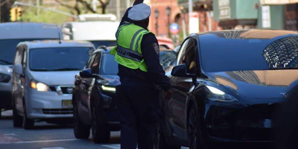 Kvinde mistede næsten spritny Tesla – Var kun 4 km/t fra at få bilen konfiskeret