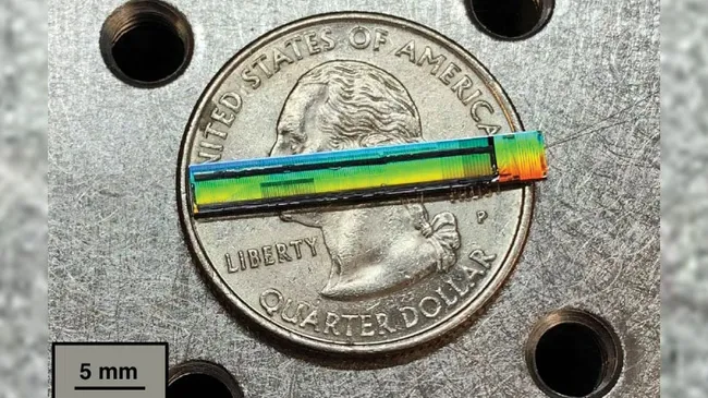 Verdens første 3D-printer baseret på en AI-chip er på størrelse med en mønt