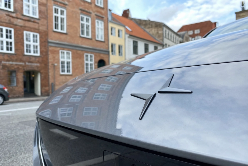 Polestar 5 ruller ud til kunderne til sommer: 884 hestekræfter og 800 volt