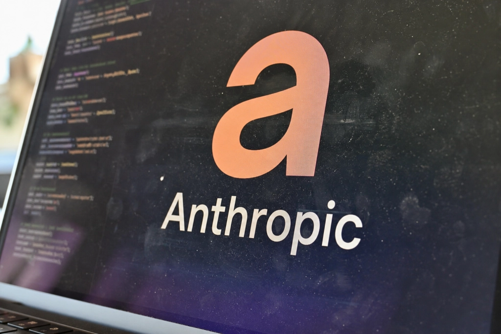 Anthropic lancerer Claude Opus 4.8: kan starte op til 1.000 AI-agenter i én session