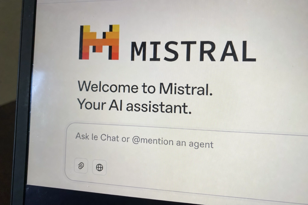 Europas AI-håb svarer igen: Mistral lancerer 128B-model med agent der rydder din indbakke