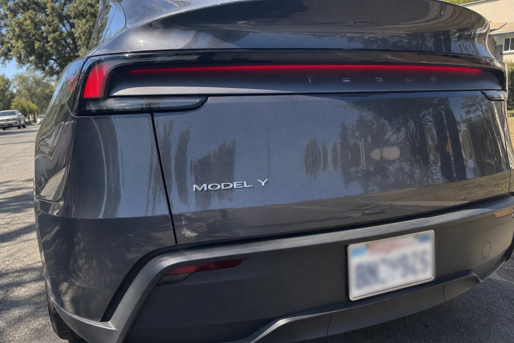 Tesla Model Y første bil til at bestå USAs nye førerassistent-test