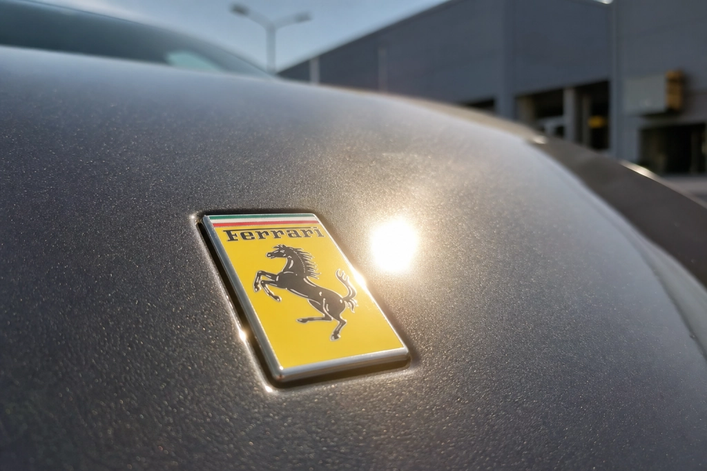 Ferrari-chefen om elbilen til 4,1 mio. kr: “Det har intet med kinesiske elbiler at gøre”