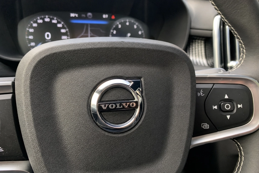 Volvo afslører ny EX60: 810 km rækkevidde og snart adgang til Teslas Superchargere