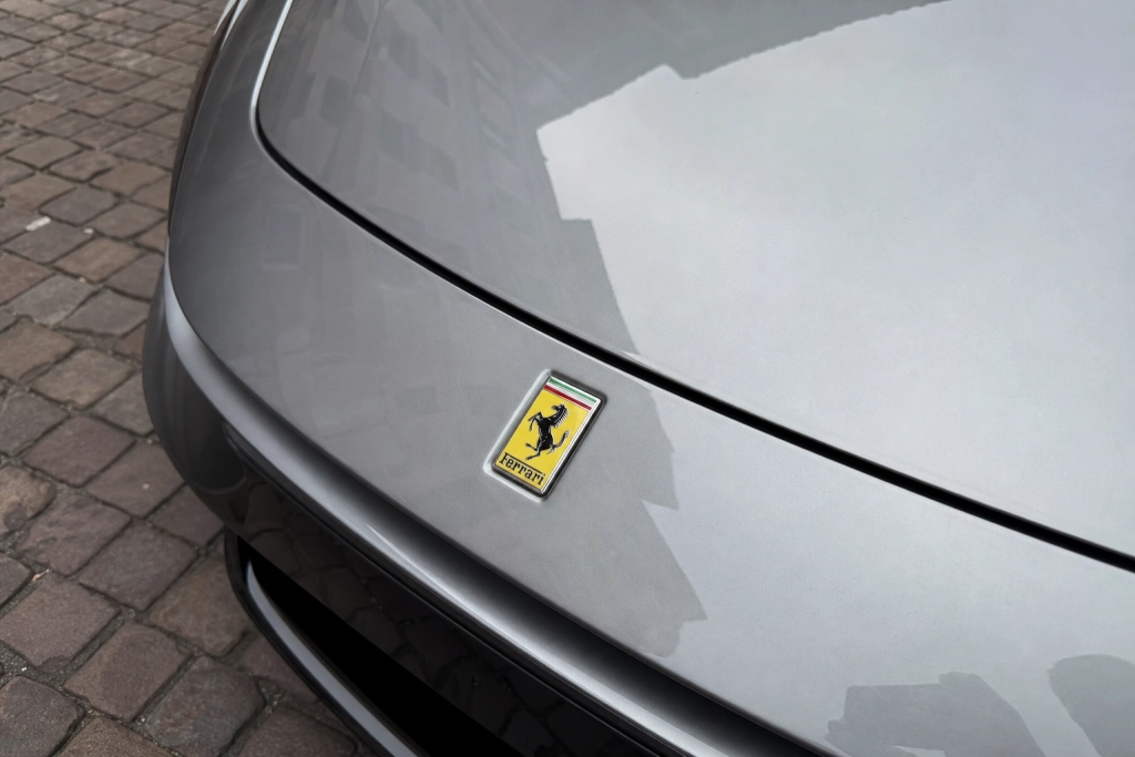 Ferrari-aktien styrtdykker efter Luce-debut: Designet splitter fans og analytikere