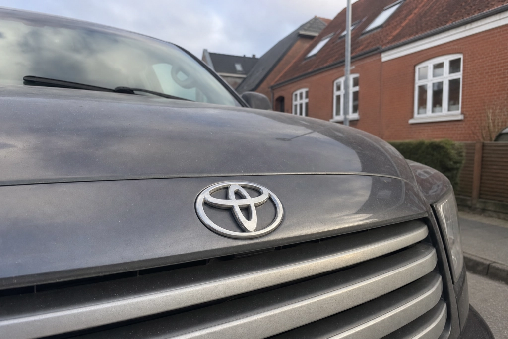 Toyota knuser konkurrenten: Disse biler har 8 gange større chance for at runde 400.000 km