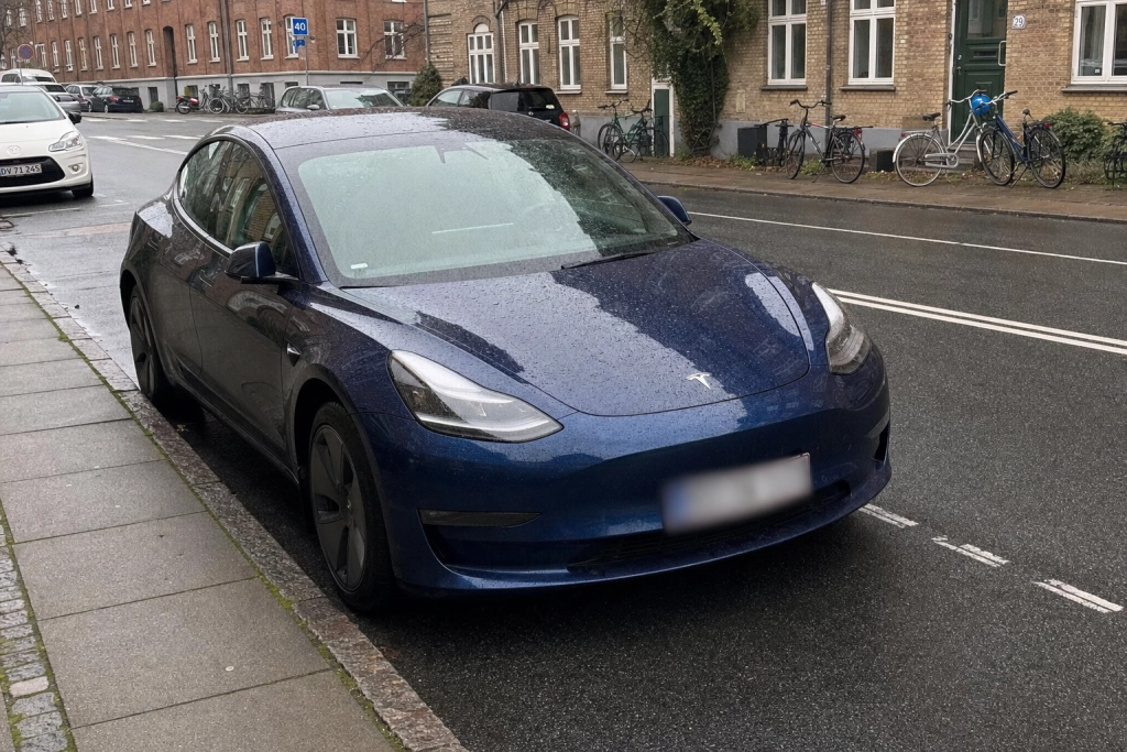 Tesla dropper gratis Autopilot i Holland: Engangskøbet i Danmark ryger 21. maj