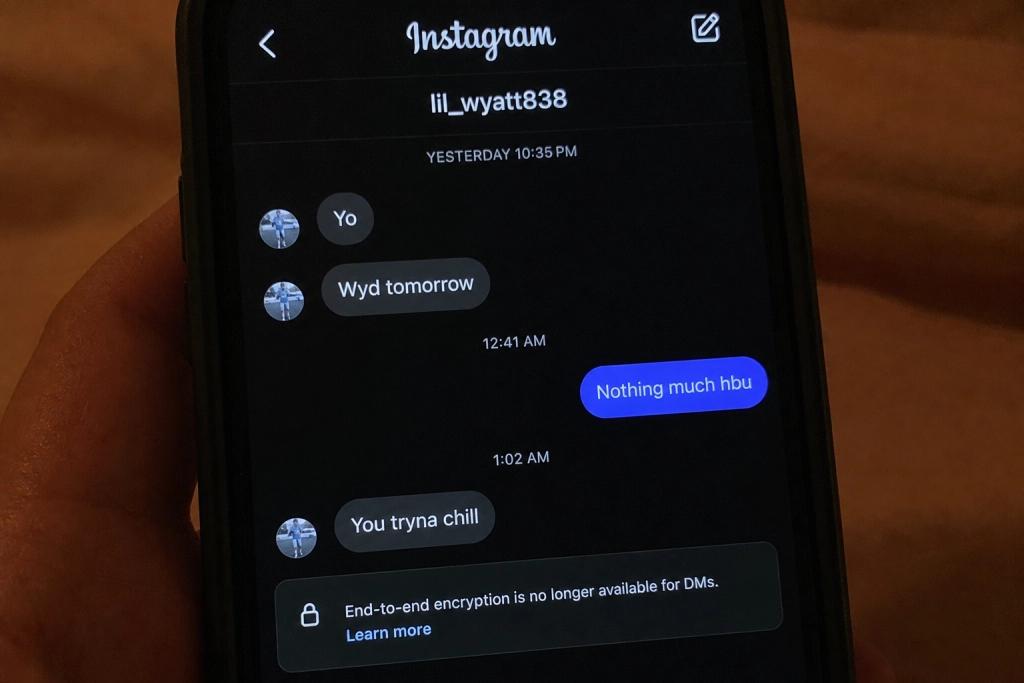 Instagram dropper kryptering på DM'er, Meta sender private samtaler videre til WhatsApp