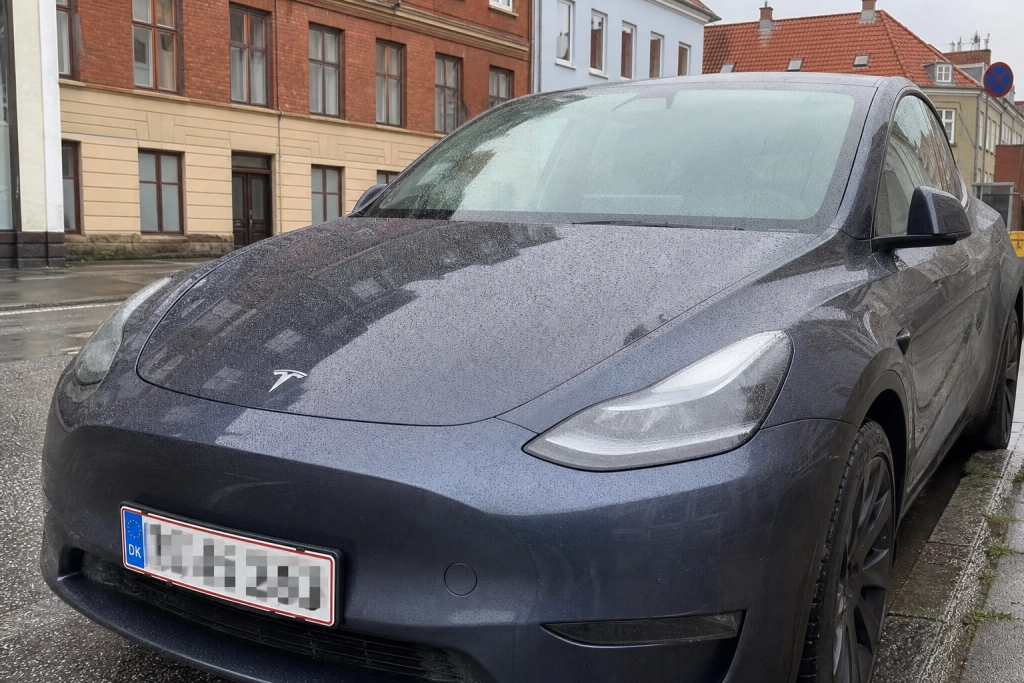 Tesla generobrer Danmark: Model Y blev mest solgte bil i maj