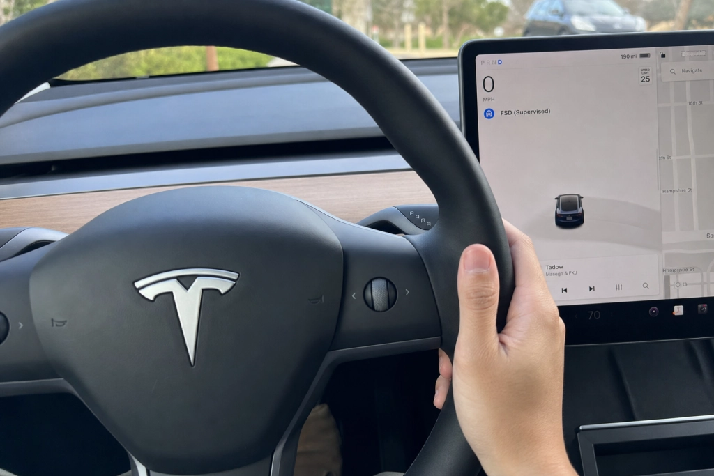 Musk lover usuperviseret FSD i fjerde kvartal – Danmark venter stadig