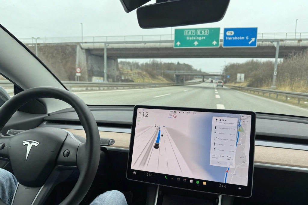 Danmark godkendte Tesla FSD på hollandsk grundlag, nu kalder forskere kerne-data vildledende