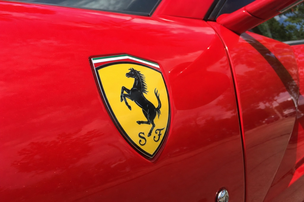Ferrari smider marketingchef på porten en måned efter Luce-designkatastrofen