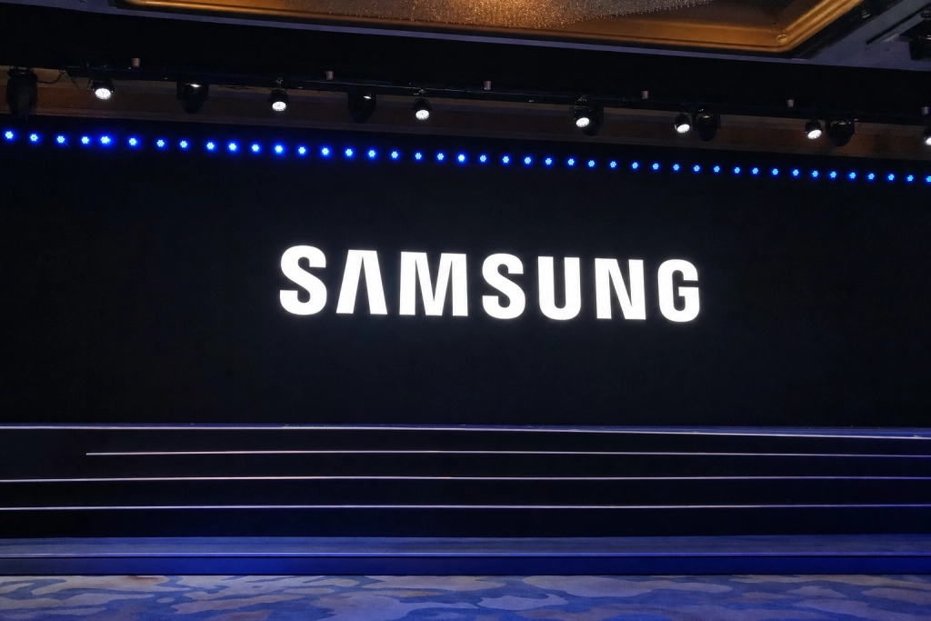 Samsung arbejder på telefon med rulbar skærm: Udvider fra lomme til 10 tommer med ét træk