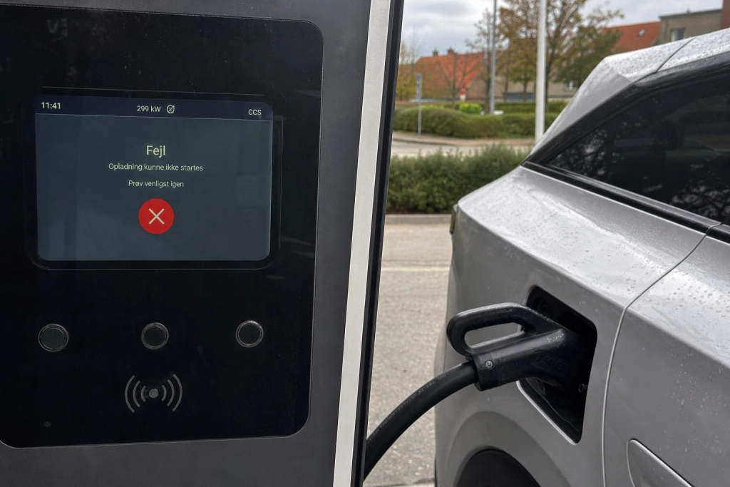 Knap hver tredje opladning fejler, mens EU's ladenet vokser med 36 procent