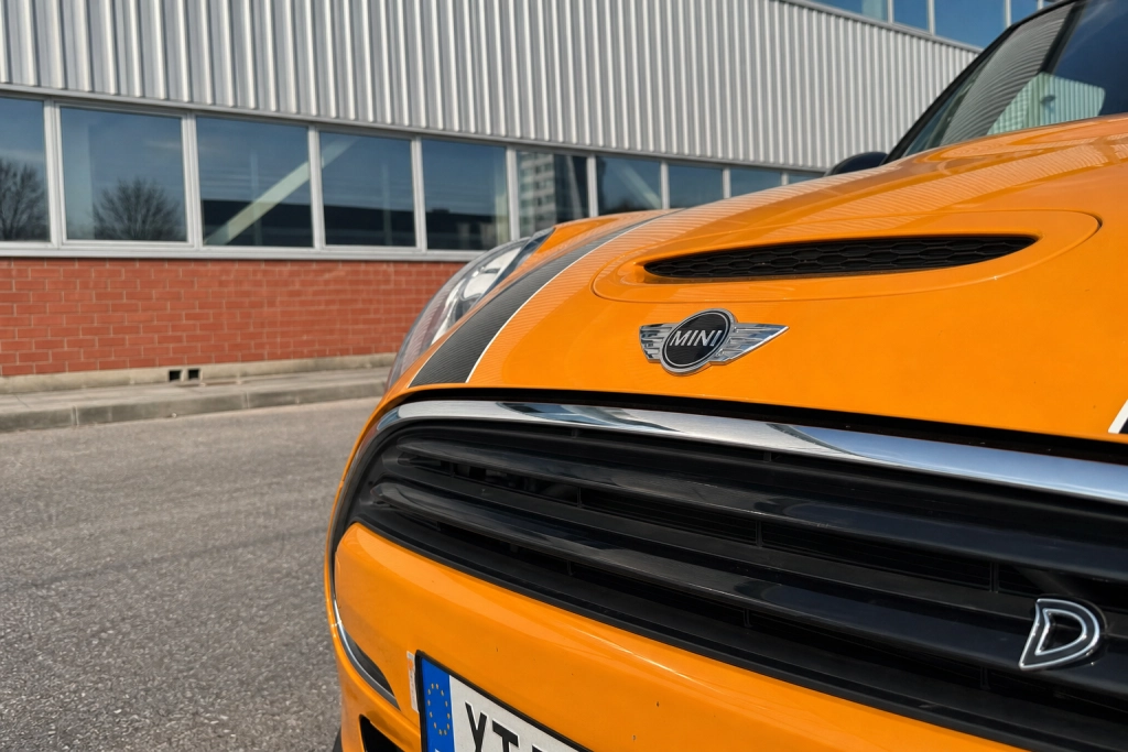 12 år, 1 million kilometer og samme motor: Peters diesel-Mini satte rekord i Oxford