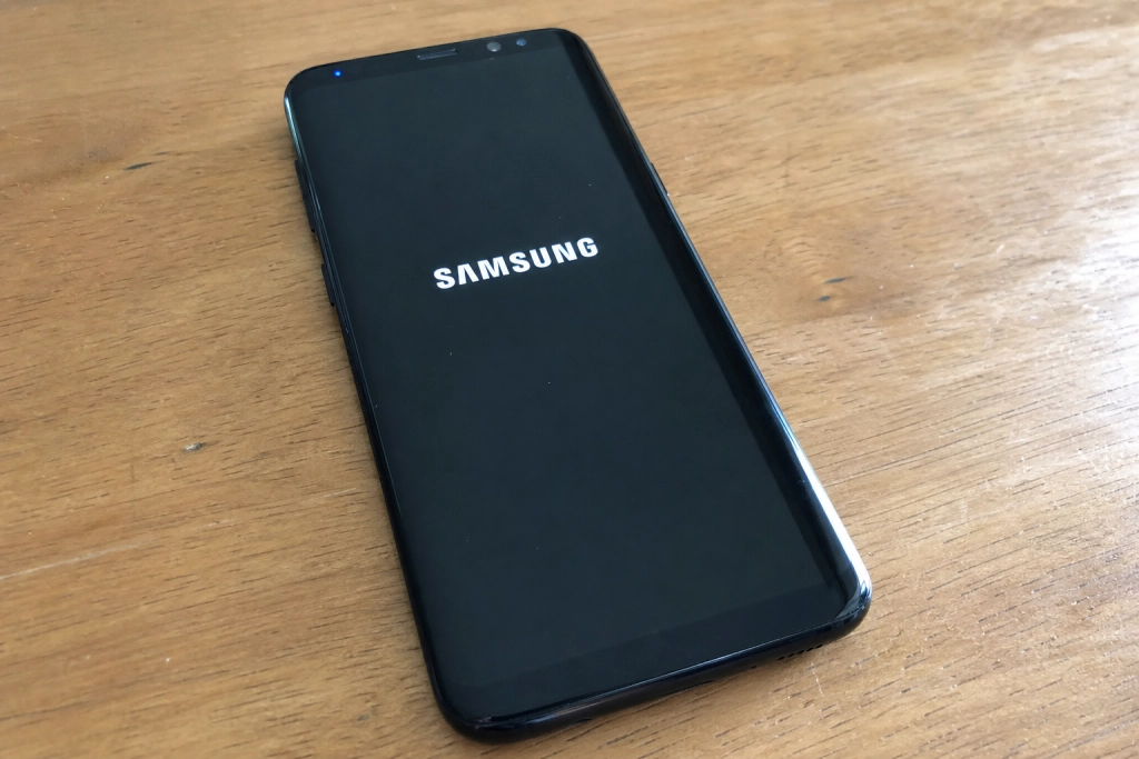 Ni år efter lanceringen sender Samsung pludselig opdatering ud til Galaxy S8