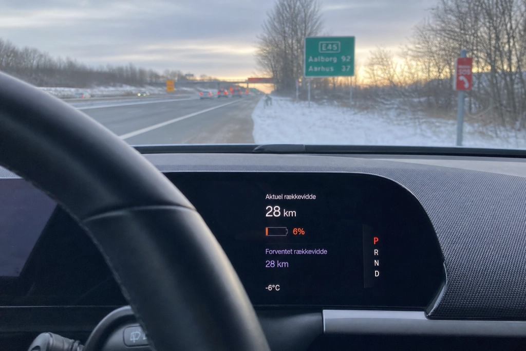 Elbilen lover 500 km rækkevidde: Kulde og motorvej stjæler op til 46 procent