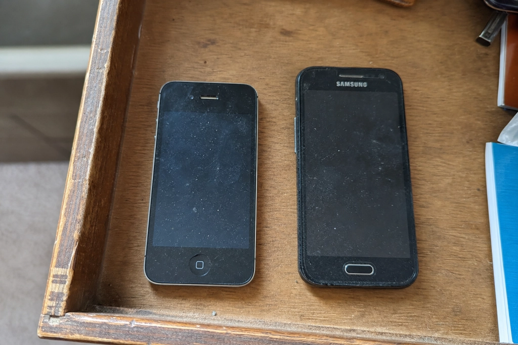 Kig i skuffen: Din gamle iPhone eller Galaxy kan være mange tusinde kroner værd
