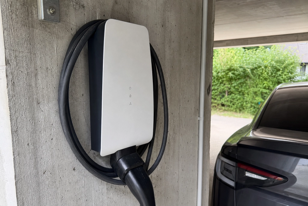 Overvejer du hjemmeoplader til elbilen: Selve wallboxen er sjældent den største post på regningen