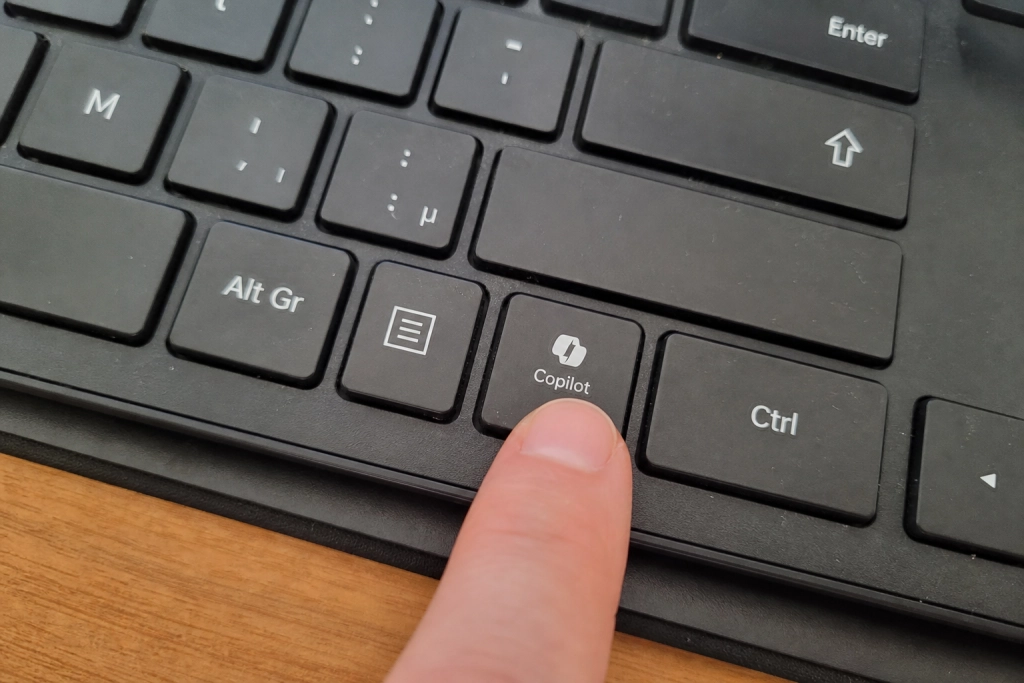 Microsoft giver op: Windows 11-brugere kan nu slå Copilot-knappen helt fra