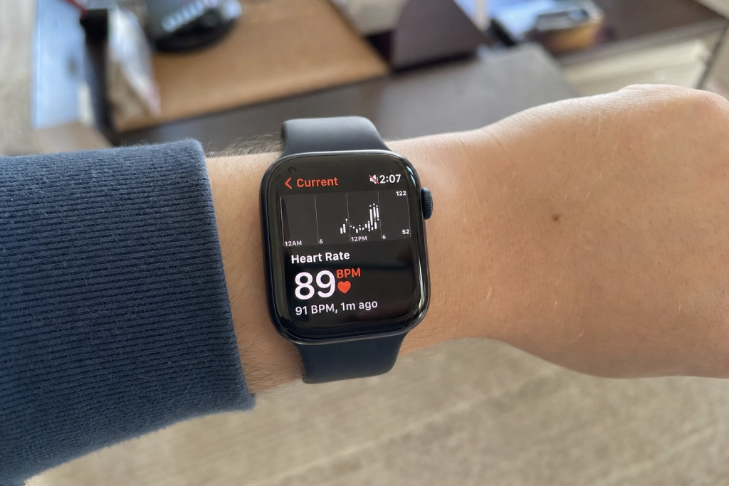 Dit smartwatch fanger 95 procent af hjerteflimmer, men lyver om kalorierne: Sådan læser du tallene