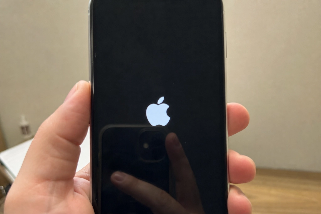 Kinesiske iPhone-brugere får endelig Apple AI efter to års vente: Danskere står stadig uden Siri AI i iOS 27