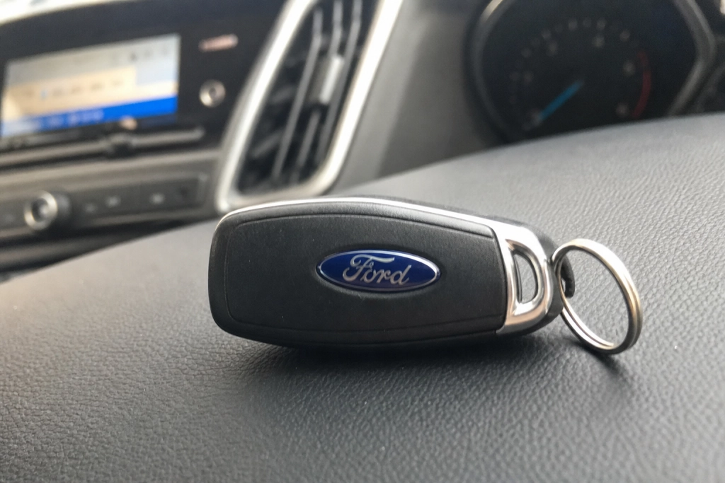 Ford tilbagekalder 741.000 biler: Fejl kan få bilen til at rulle mens du er ude af den