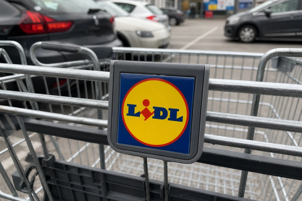 Lidl lovede alle biler elektriske i 2027: Nu forbyder kæden tyske ansatte at vælge elbil