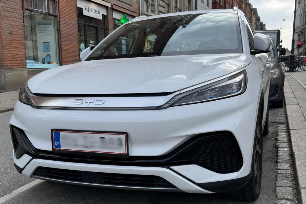 BYD mere end fordobler bilsalget i Europa: Kinesisk gigant halser efter Tesla