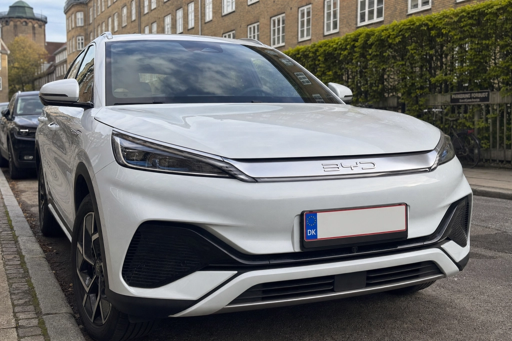 13 måneder i træk med fald: BYD og kinesiske mærker overtager Teslas europæiske kunder