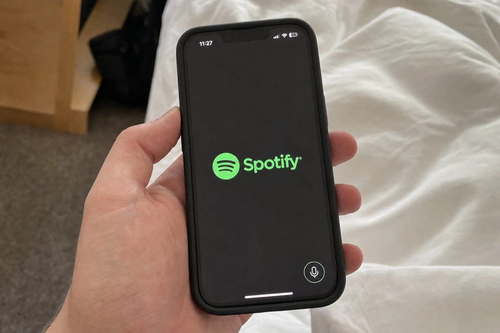 Spotify bygger sin egen Shazam: Snart genkender appen sangen du hører og spiller den med det samme