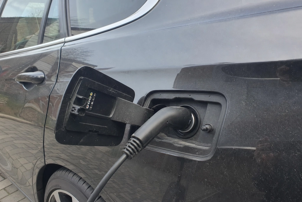 Plug-in hybrider er 2026's mest upålidelige biler: 80 procent flere fejl end benzinbiler