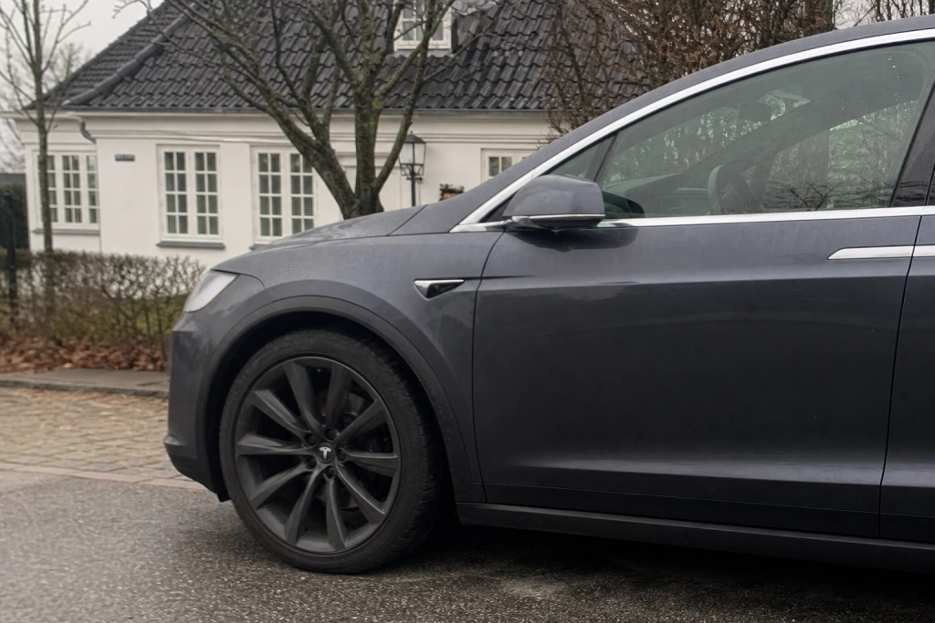 Musk lover open source på Model S og X: Sidste løfte endte som otte filer på GitHub