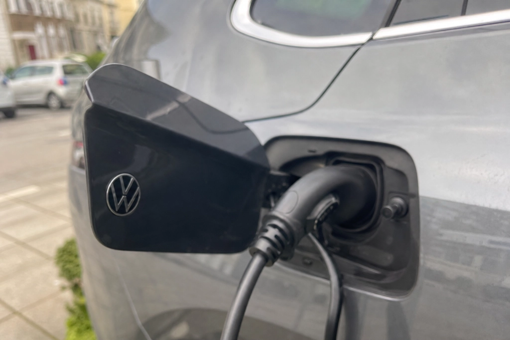 Historisk elbil-rekord i Europa: Hver fjerde nye bil er nu elektrisk