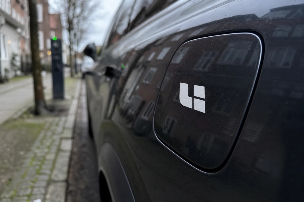 Kinesisk seks-sæders SUV kigger mod Europa: Se prisen på Li L9 mod BMW X5 og Volvo XC90
