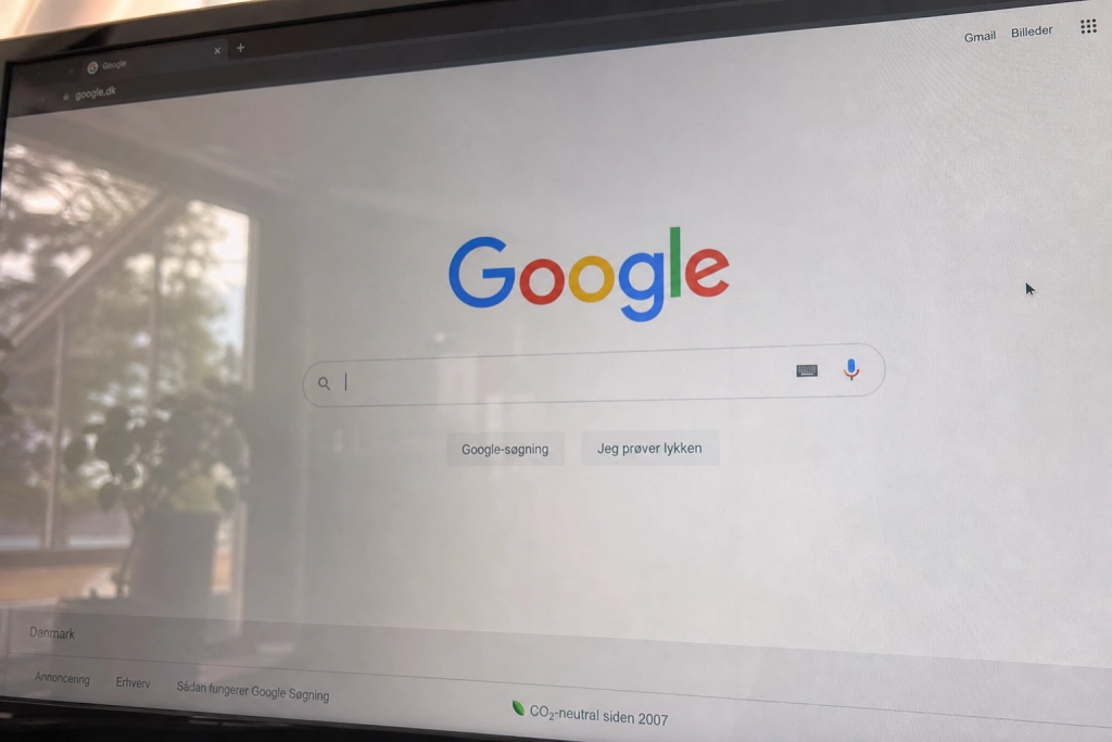 Googles AI tog en aktivist-meme for pålydende: Fortalte brugere at overvågningskameraer gemte på guld for tusindvis af kroner