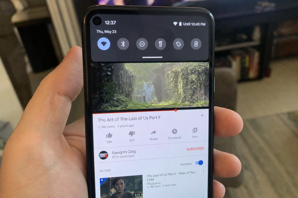 Google forsøger at lukke Pixel-fejl: Skærmen fryser fortsat midt i spil og video
